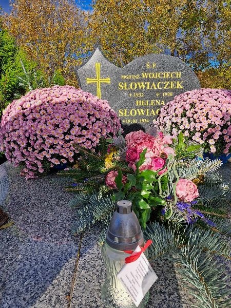 Uczcili pamięć zmarłych nauczycieli