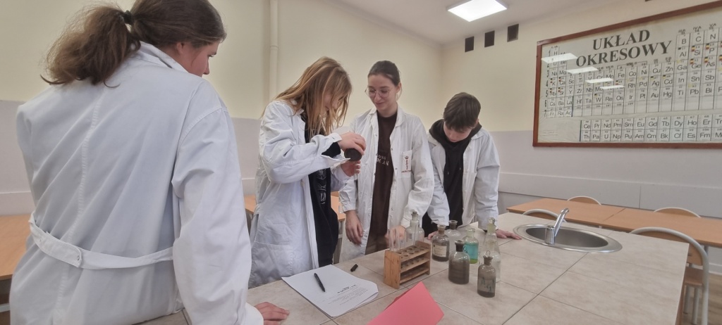 Spotkania z chemią i techniką