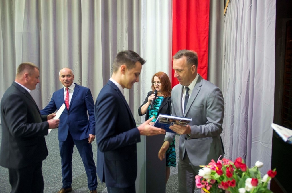 Zakończenie roku klas maturalnych 2018-III