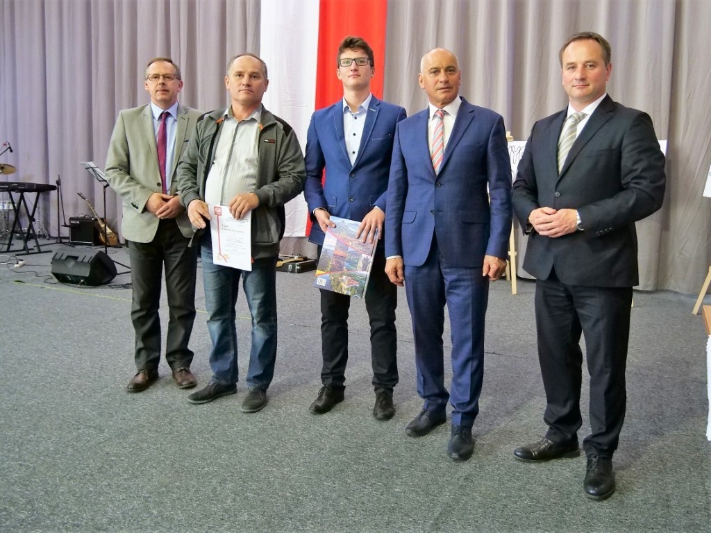 Zakończenie roku szkolnego - maturzyści 2019