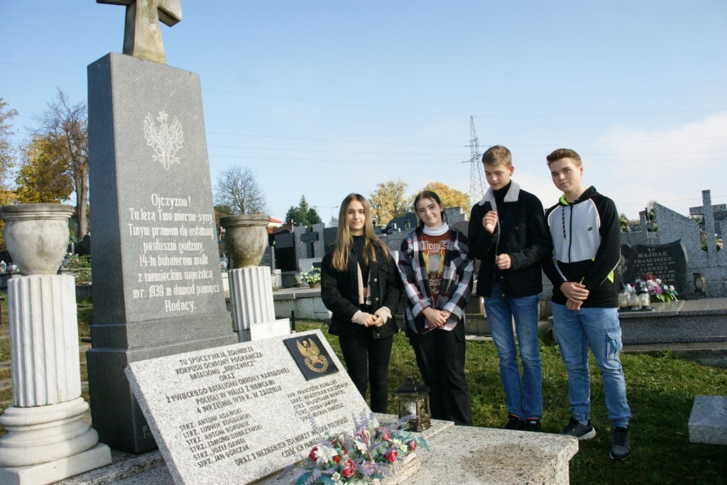 znicz pamięci 2022