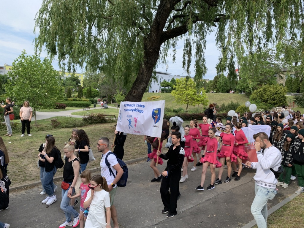 ZŁOTY APLAUZ dla AQUA Dance 