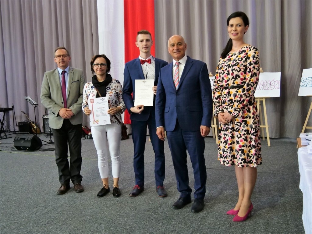 Zakończenie roku szkolnego - maturzyści 2019
