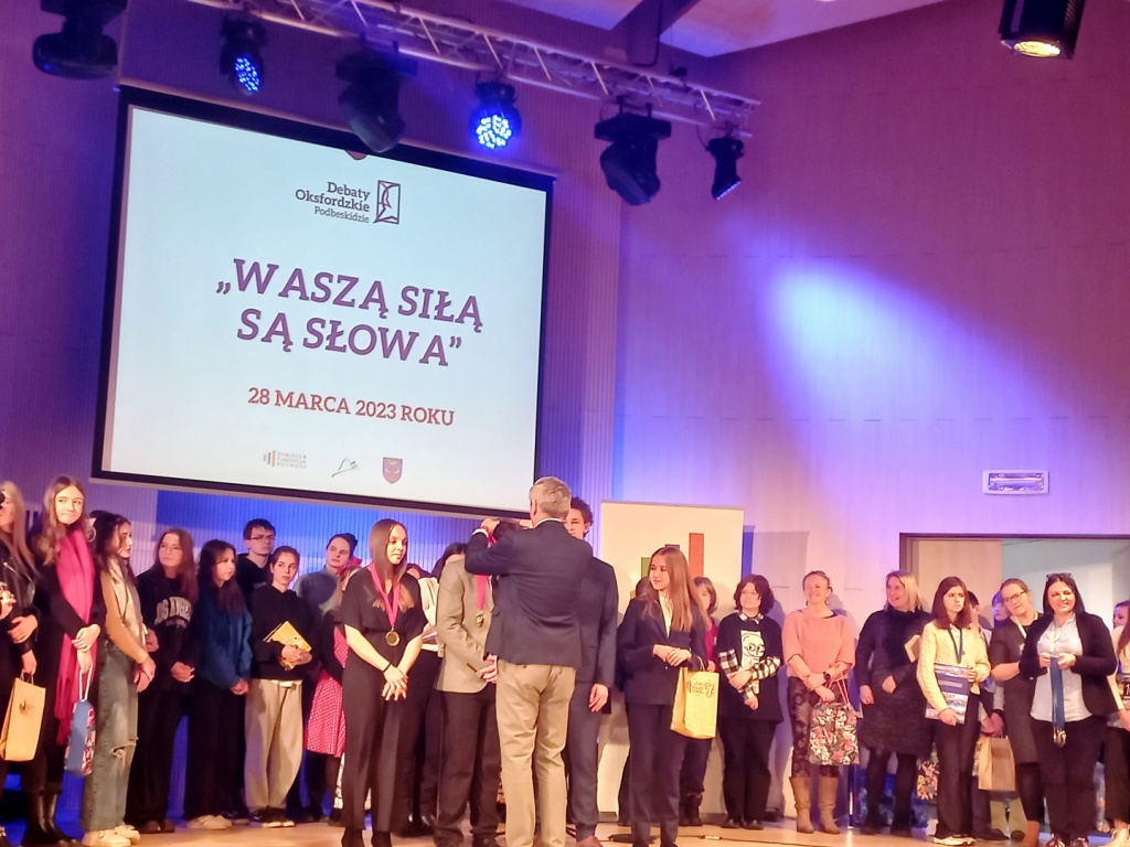 Siła słów, czyli zwycięstwo Mechanika w Konkursie Debat Oksfordzkich Podbeskidzie!