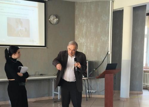 Bzpieczni latem